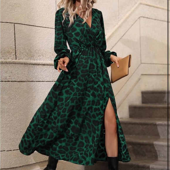dove dress in green leopard Dove Dress Blue Alligator main image 0